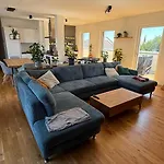 Stylisches Penthouse Mit Xxl Dachterrasse Ab Mai Klimaanlage Und Gasgrill Zentrumnah * Leipzig
