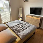 Stylisches Penthouse Mit Xxl Dachterrasse Ab Mai Klimaanlage Und Gasgrill Zentrumnah