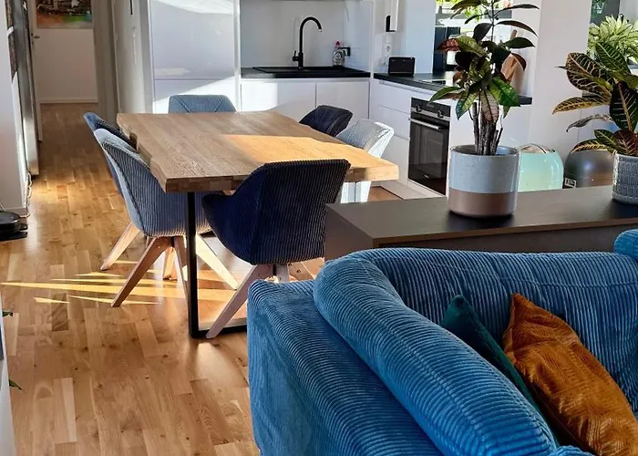 Modernes 111qm Penthouse Zentrumsnah Mit 70qm Xxl-dachterrasse & Gasgrill アパート