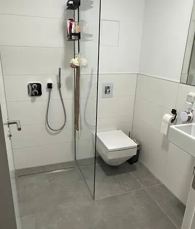 Апартаменты Modernes-Penthouse Xxl-Dachterrasse Mit Whirlpool, Grill Zentrumsnah
