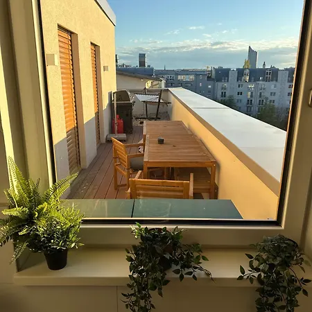 Stylisches Penthouse Mit Xxl Dachterrasse Ab Mai Klimaanlage Und Gasgrill Zentrumnah Lejlighed